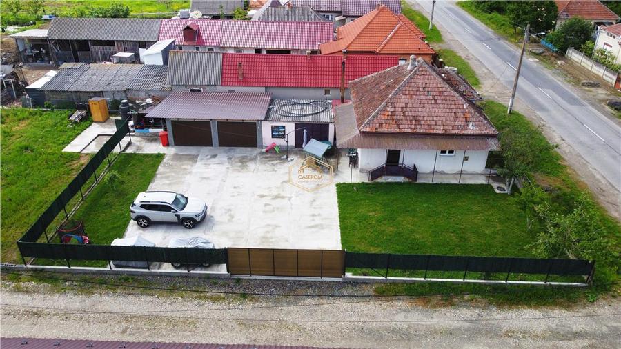 Casă individuală cu 2 camere cu Canalizare în Est