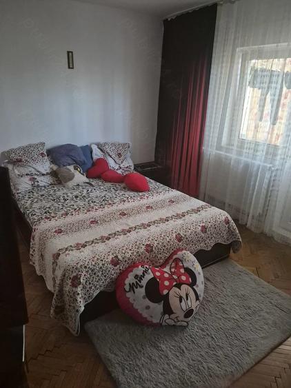 Apartament cu 2 camere decomandat în Steaua