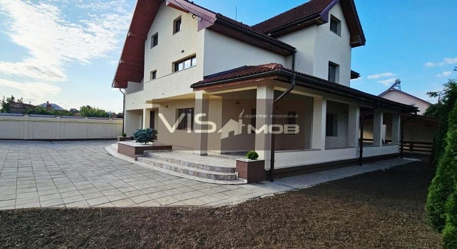 Casă cu 4 camere cu Teren 648 Mp în Central
