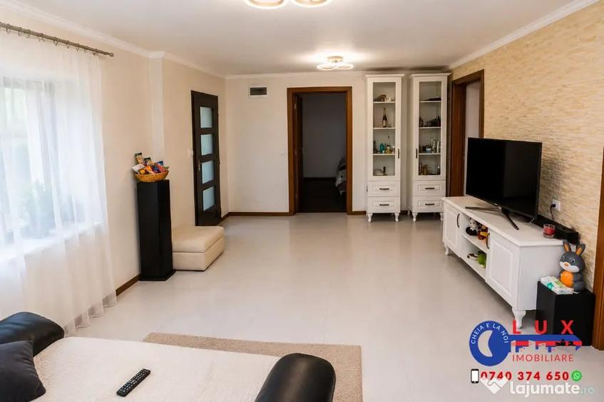 Casă cu 4 camere cu Teren 722 Mp în Păcii