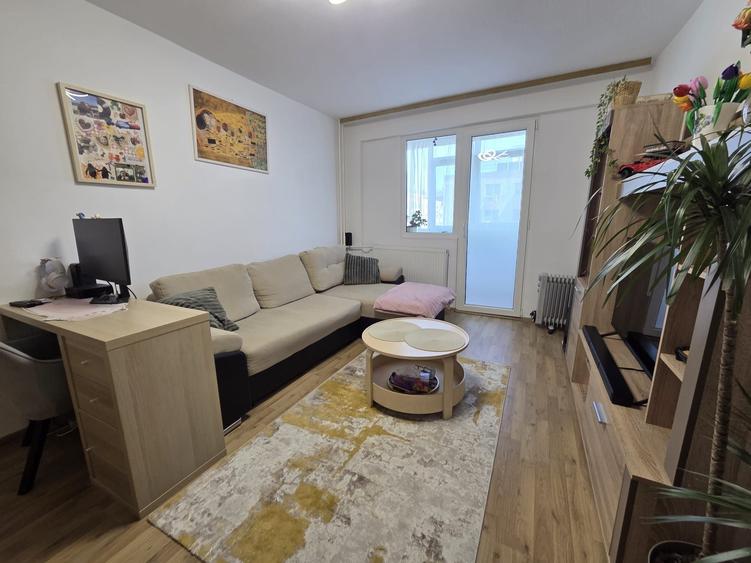 Apartament cu 2 camere decomandat în Doamna Ghica