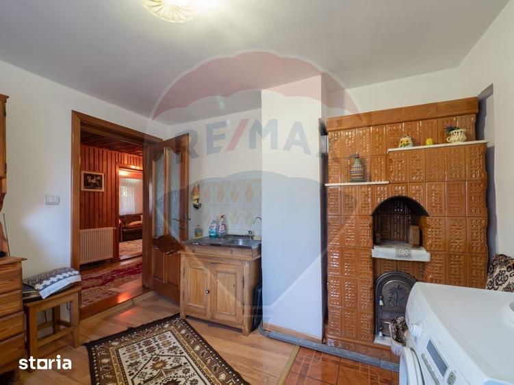 Casă cu 5 camere cu Teren 735 Mp în Volovăț
