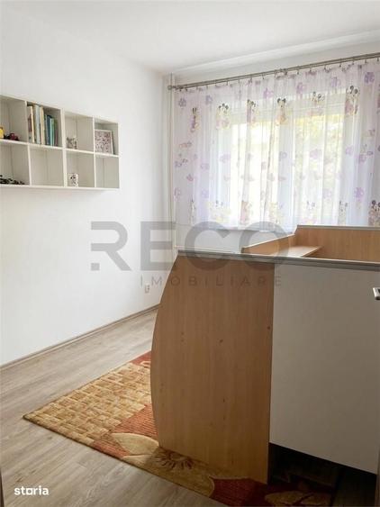 Apartament cu 3 camere decomandat în Nufărul
