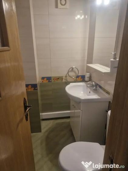 Apartament cu 3 camere decomandat în Unirii Sud