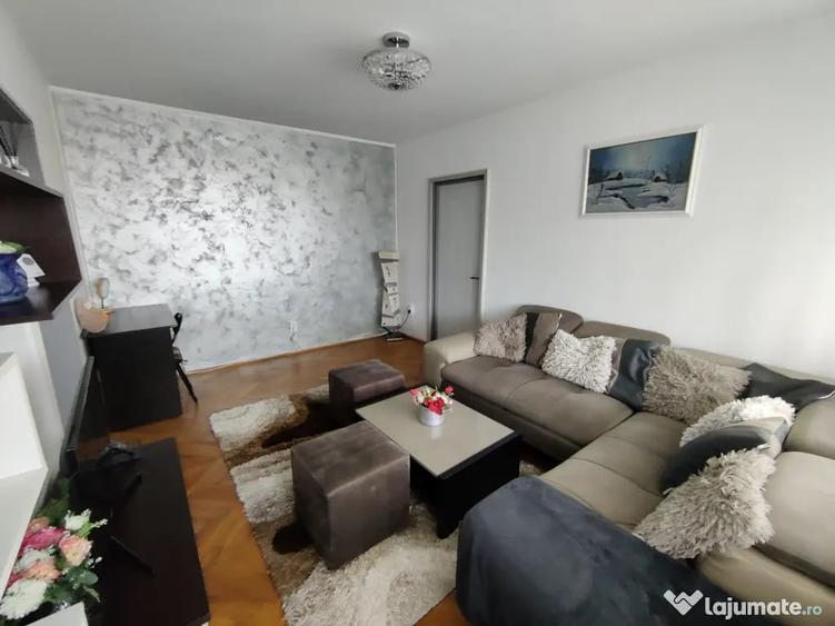 Apartament cu 2 camere semidecomandat în Tomis II