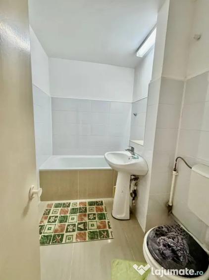 Apartament cu 2 camere decomandat, mobilat în Anda