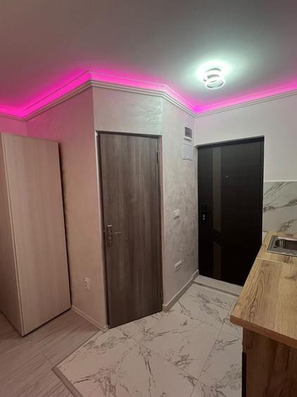Garsonieră decomandată în Central