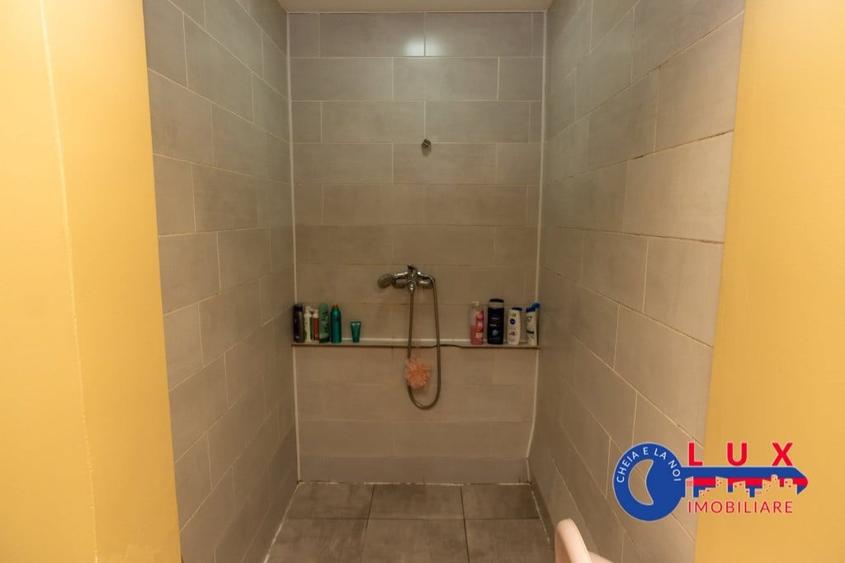 Casă cu 4 camere cu Teren 722 Mp în Babadag