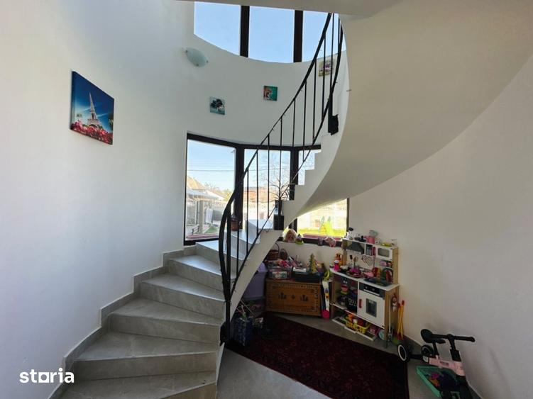Casă cu 4 camere decomandat cu Teren 1482 Mp în Nojorid