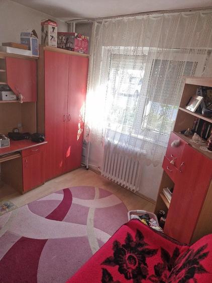 Apartament cu 2 camere semidecomandat în Rogerius