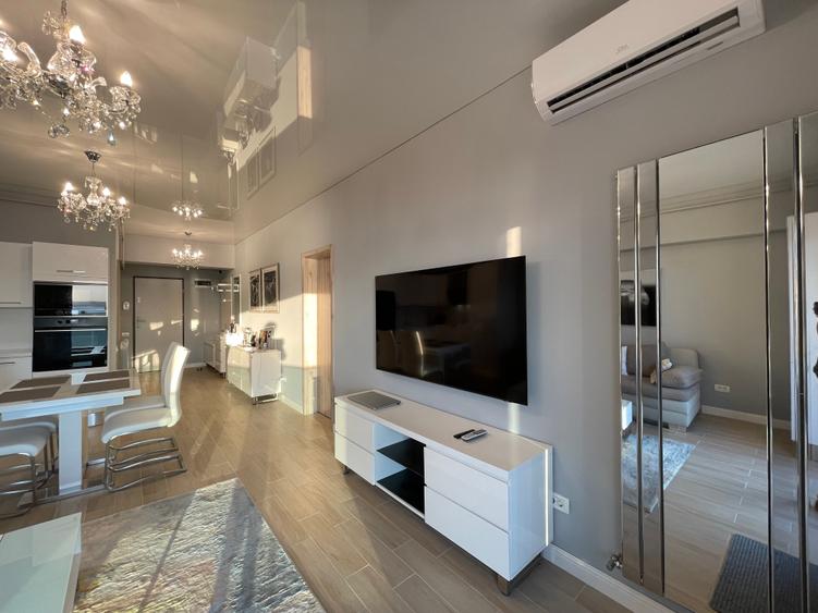 Statiunea Mamaia--Centru, apartament deosebit cu vedere frontala spre lac - 19