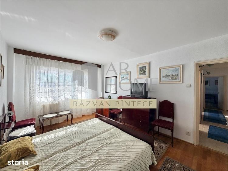 Apartament cu 3 camere decomandat în Bănești