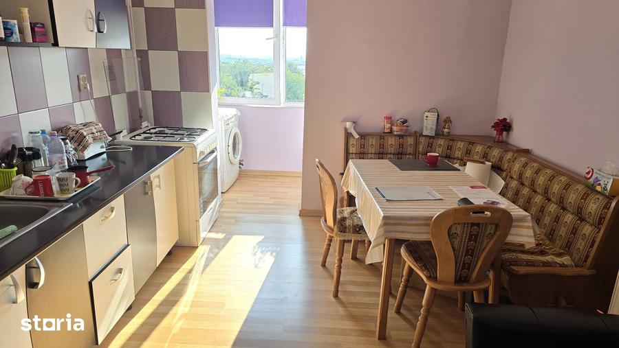 Vand apartament 2 camere decomandat in Deva, zona I Corvin, - 1