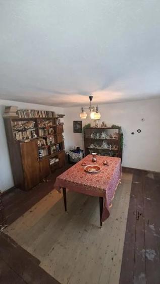 Casă cu 4 camere cu Teren 2047 Mp în Băbana