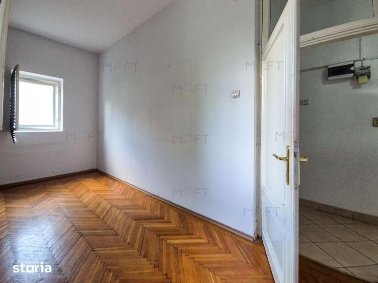Casă individuală cu 5 camere cu Canalizare în Dorobanți