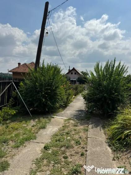 Casă cu 3 camere cu Teren 821 Mp în Central