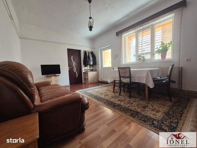Casă cu 4 camere în Central