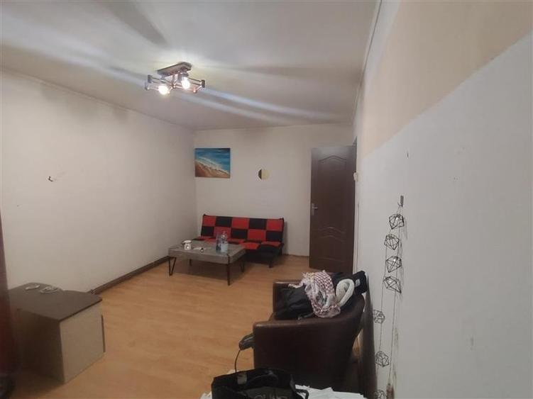 Apartament cu 3 camere decomandat, mobilat în Nord