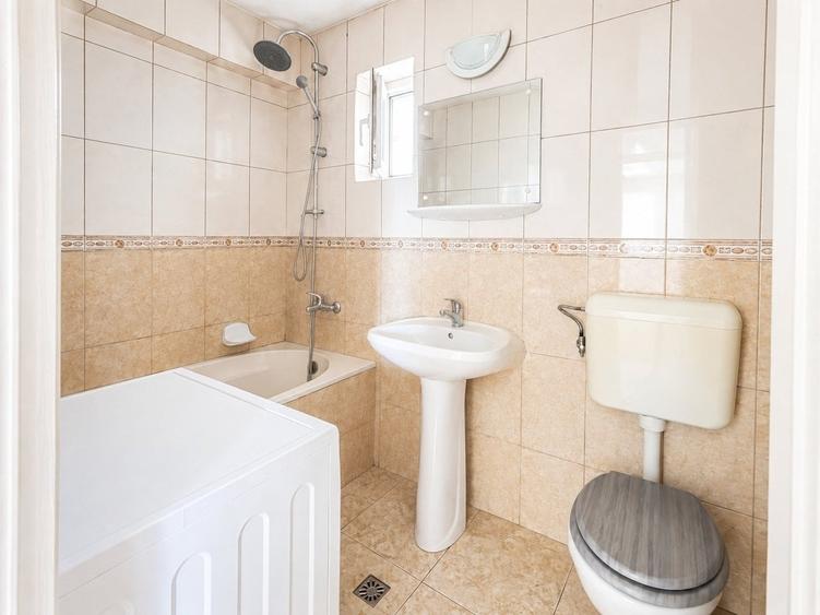 Sector 1 Casa P+M cu doua apartamente si curte Soseaua Chitilei - 12