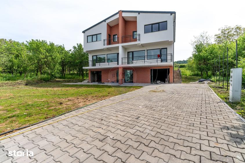 Duplex, 160mp, garaj, complex privat, toate utilitatile, asfalt, com 0 - 1