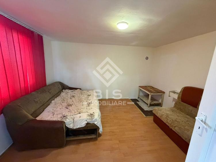 Casă individuală cu 5 camere cu Canalizare în Viișoara