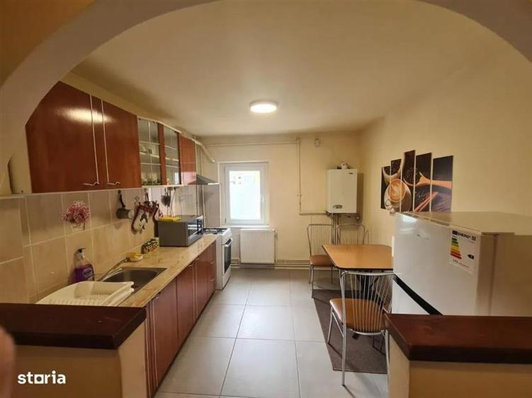 Apartament cu 3 camere decomandat în Județean