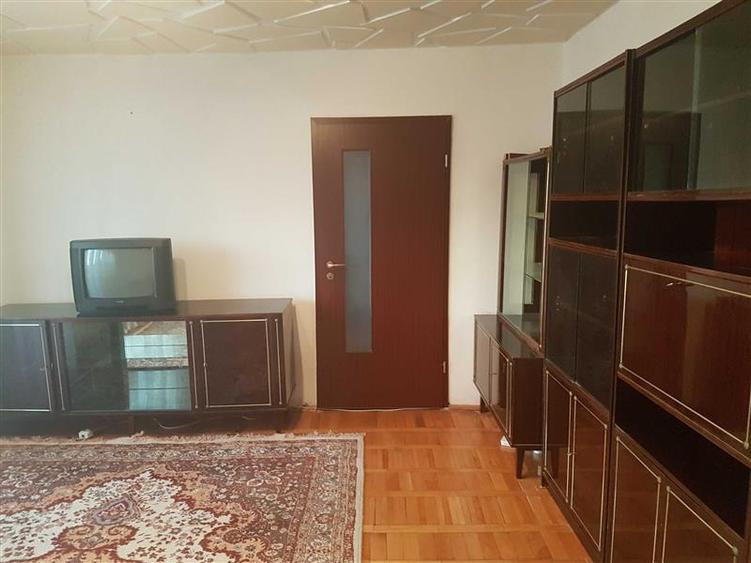Apartament cu 2 camere semidecomandat, mobilat în Girocului