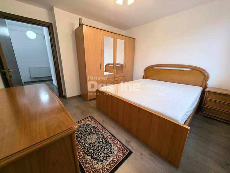 Apartament cu 3 camere decomandat, mobilat în Lunca Cetățuii