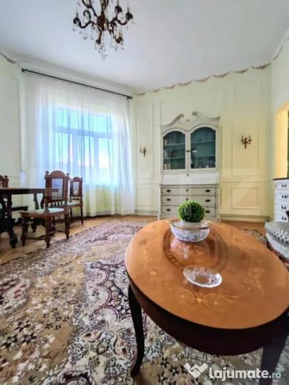Apartament cu 3 camere decomandat în Sinaia