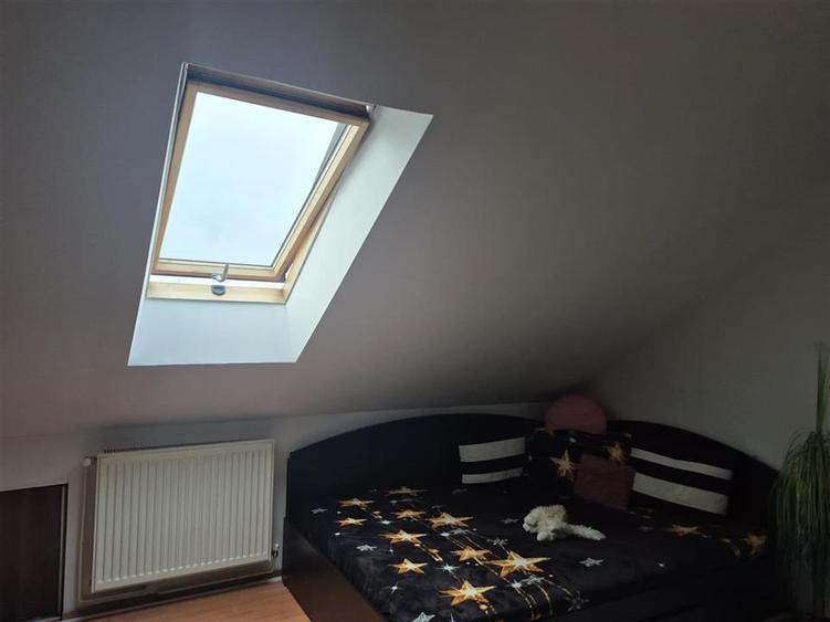 Apartament cu 3 camere semidecomandat, mobilat în Berceni