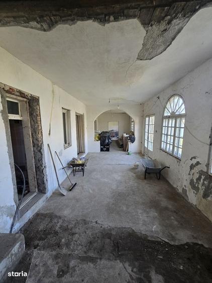 Casă cu 4 camere în Ciupercenii Noi