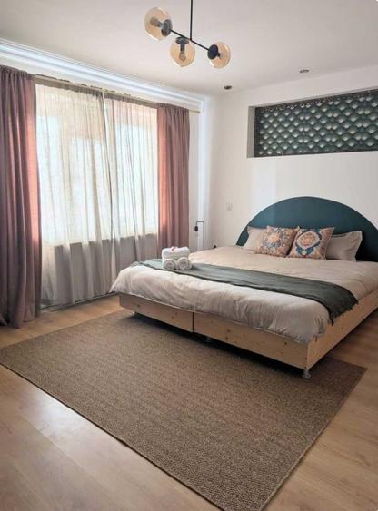Apartament cu 4 camere decomandat în Între Lacuri
