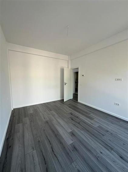 Casă individuală cu 6 camere cu Canalizare în Tunari