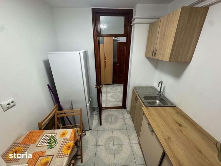 Apartament cu 2 camere decomandat în Galata