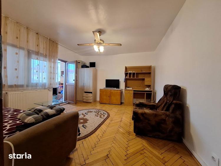 Apartament cu 3 camere decomandat, mobilat în Ciarda Roșie