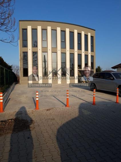 Spațiu comercial, de 440 mp, în Umbrărești-Deal