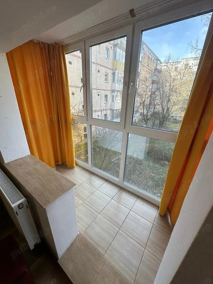Apartament cu 2 camere semidecomandat, mobilat în Soarelui