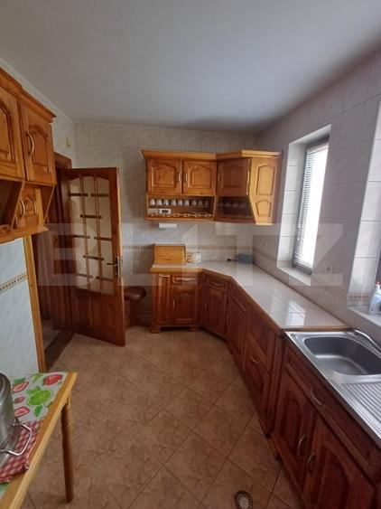 Casă individuală cu 5 camere cu Canalizare în Burdujeni
