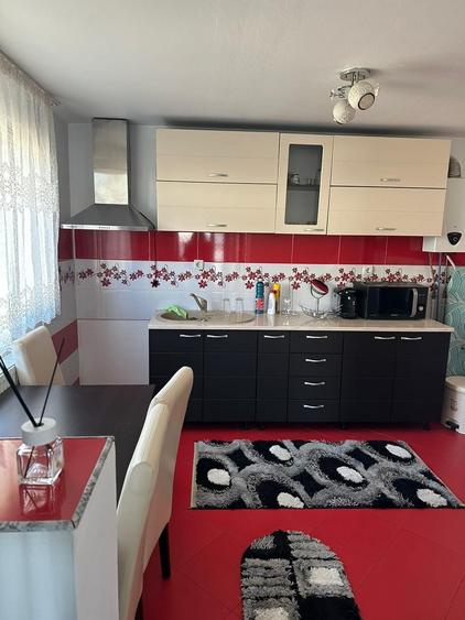Casă cu 4 camere cu Teren 377 Mp în Central