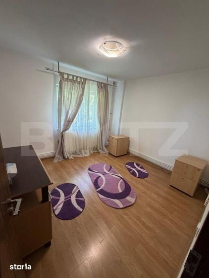 Apartament cu 3 camere decomandat în Rovine