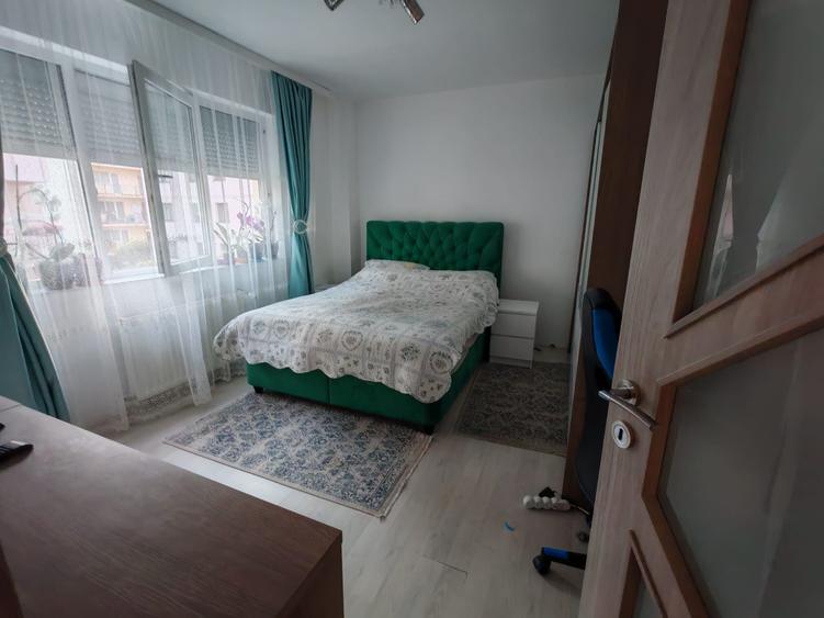 Apartament cu 3 camere în Turnișor