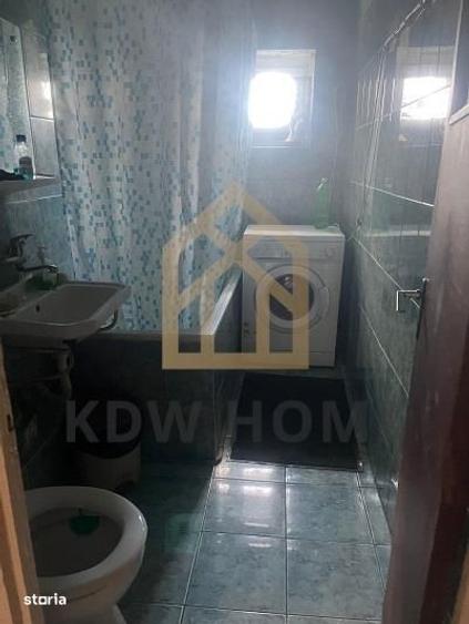 Apartament cu 4 camere decomandat, mobilat în Vitan