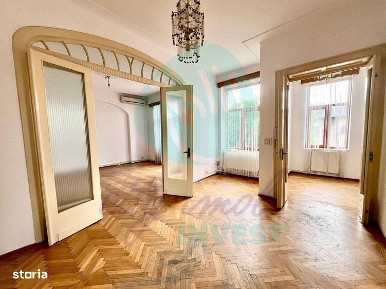 Apartament cu 4 camere, mobilat în Unirii