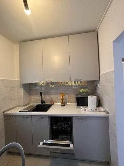 Apartament cu 2 camere semidecomandat, mobilat în Iancului