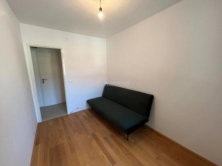 Apartament cu 3 camere semidecomandat în Nord