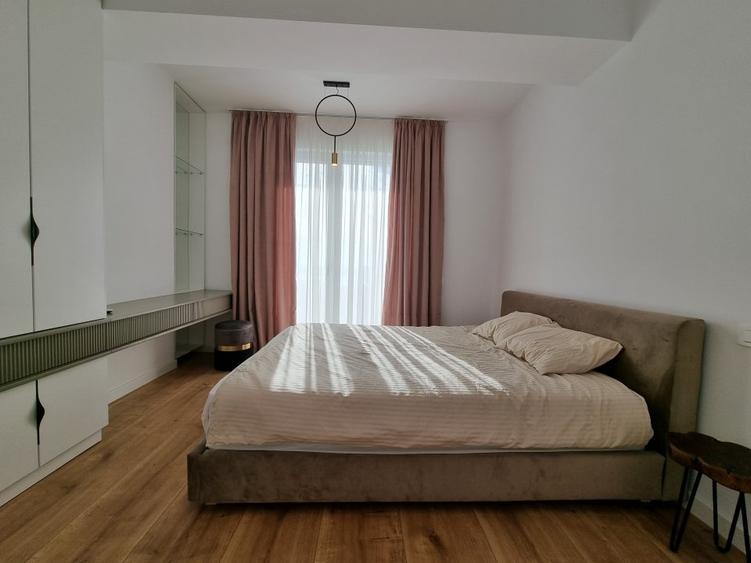 Apartament cu 3 camere semidecomandat, mobilat în Sisești