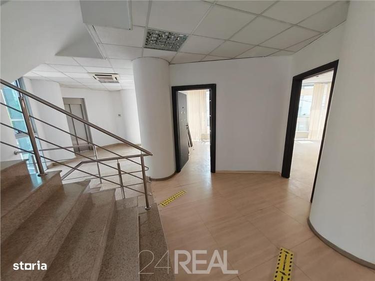 Spațiu comercial, de 1,100 mp, în Vitan