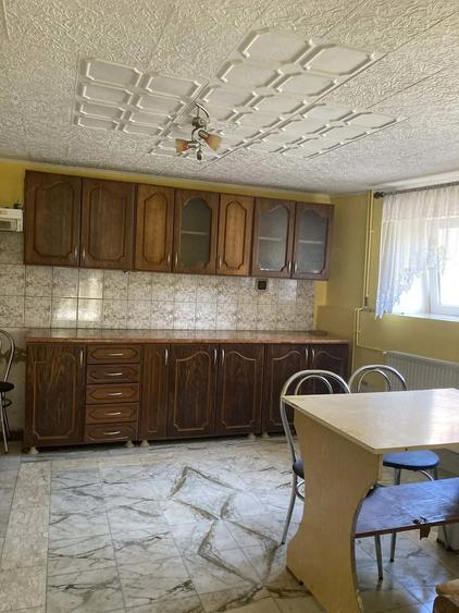 Casă cu 4 camere cu Teren 350 Mp în Viștea