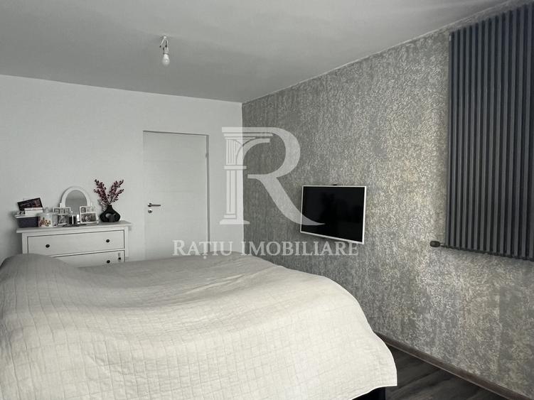 Apartament cu 3 camere nedecomandat, mobilat în Nufărul