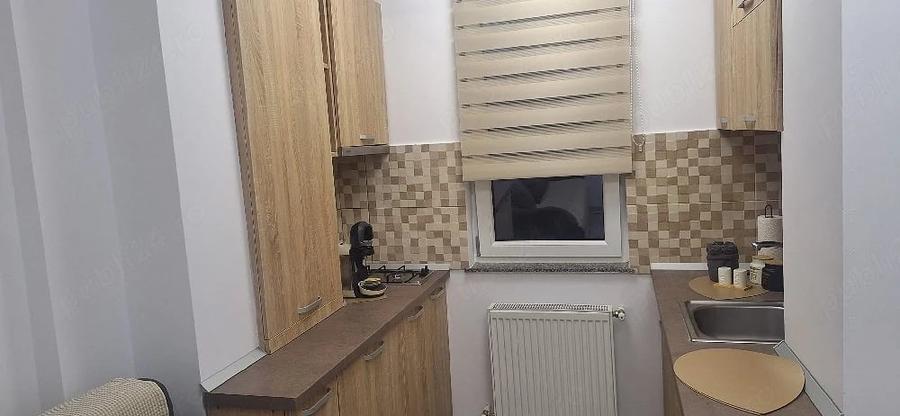 Garsonieră decomandată în Central